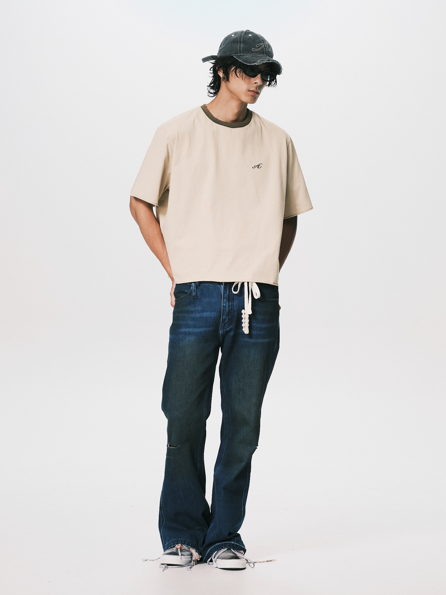 ANOWHEREMAN｜Contrast Collar Cropped Tee (Beige)