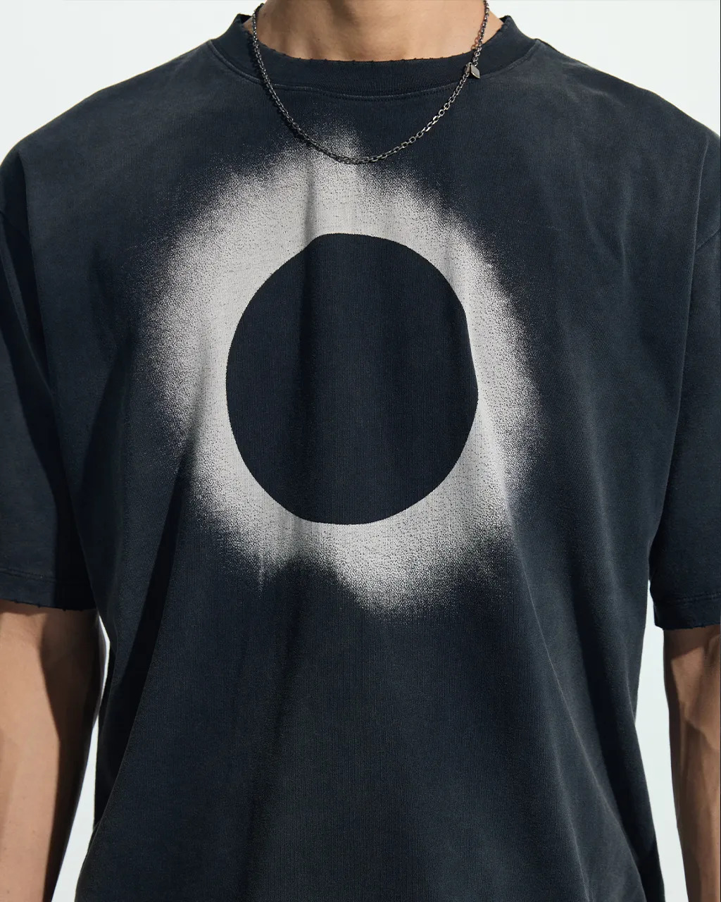 Vacant｜ES0200 - Eclipse Distressed Tee (Black)