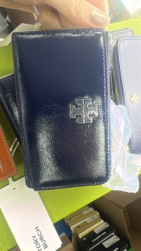 【直播】Tory Burch LX1023906 Patent Leather 系列 (深藍色)