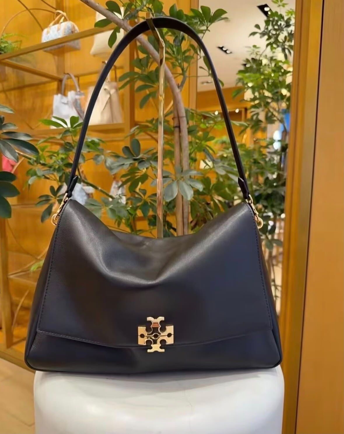 【直播】Tory Burch LX1023912 Charlie 單肩包