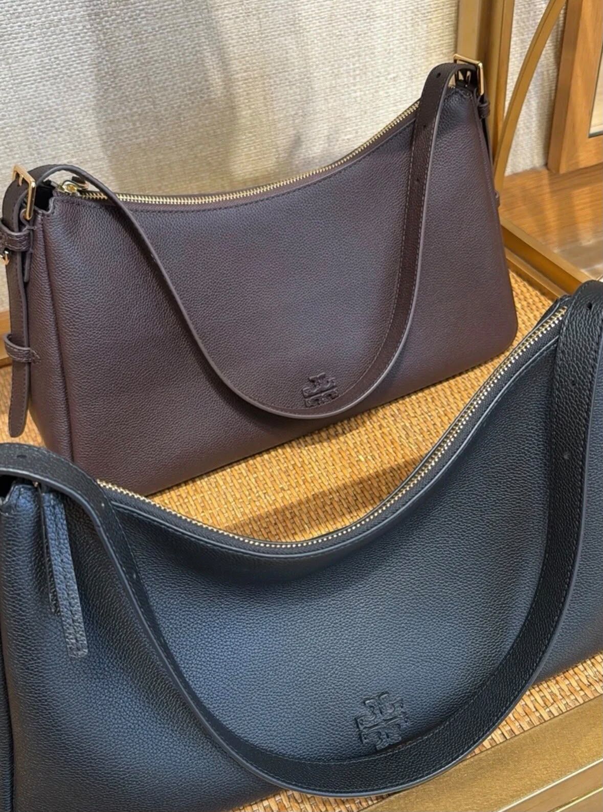 【直播】Tory Burch LX1023910 荔枝紋腋下包(深啡色)