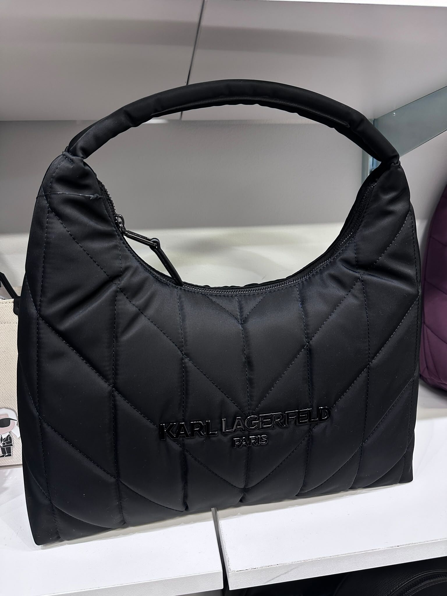 WX73 KL Logo 黑色尼龍單肩包  Voyage Quilted Logo Hobo