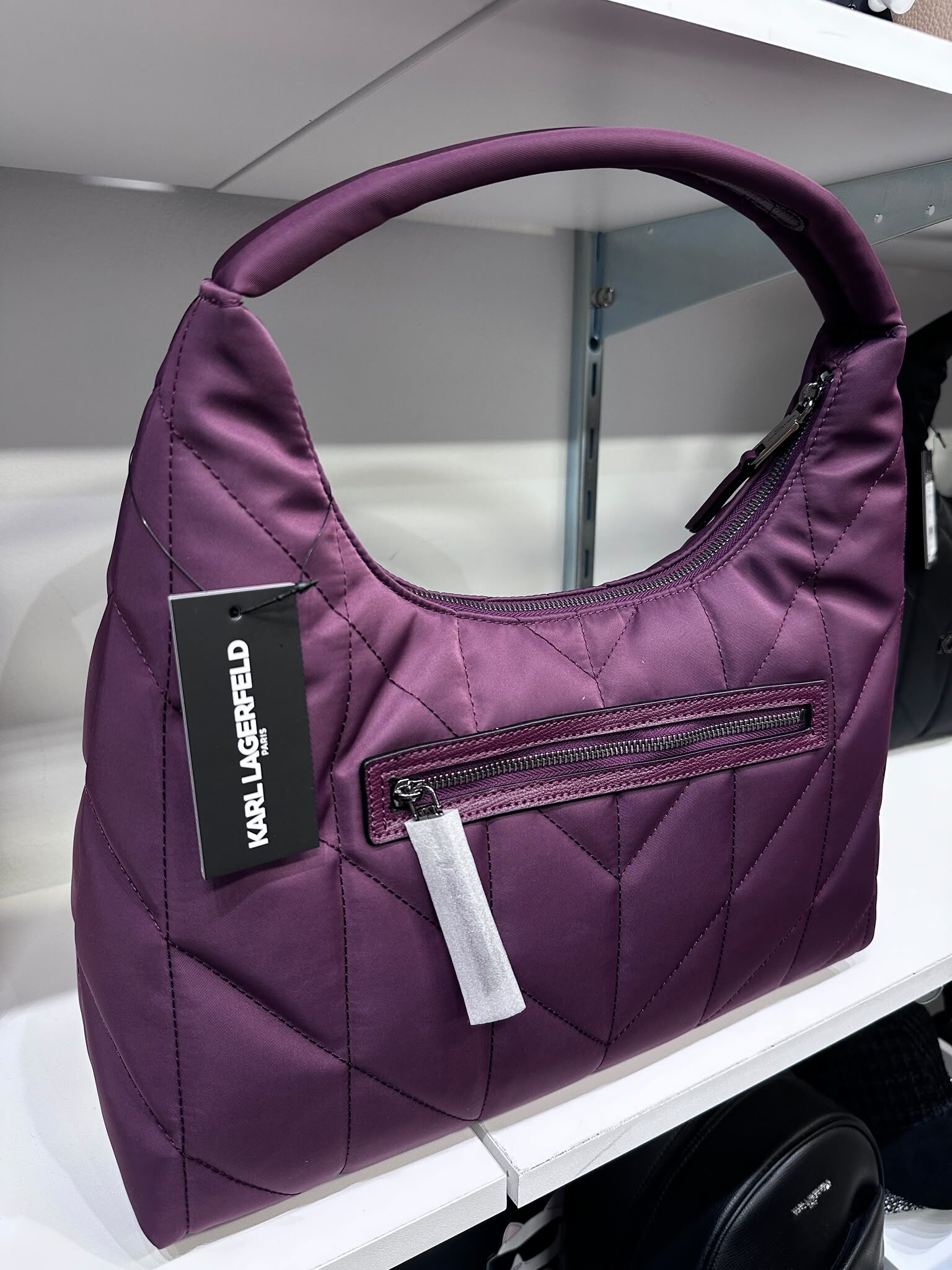 WX74 KL Logo 酒紅色尼龍單肩包 Voyage Quilted Logo Hobo