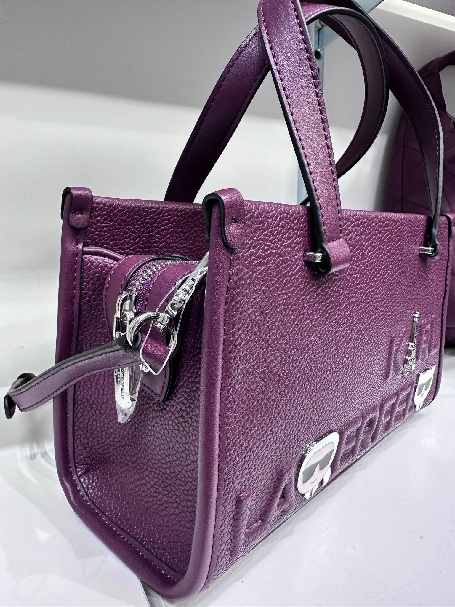 WX76 KL 酒紅色手挽斜背包 老佛爺貓貓巴黎鐵塔 圖案 Zyla Satchel Bag