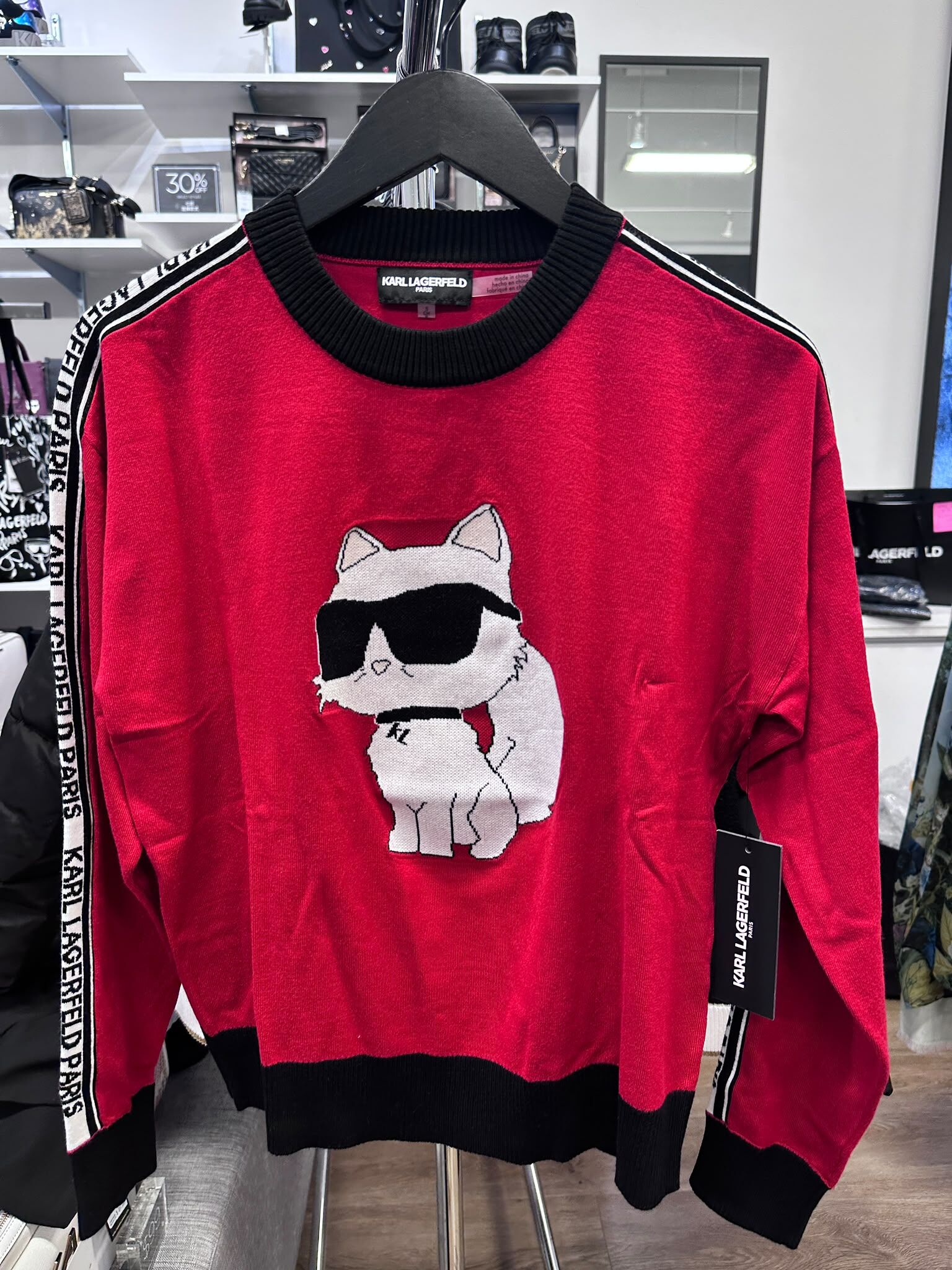 WX32 KL 貓貓圖案 紅色針織衫 Choupette Tape Logo Sweater