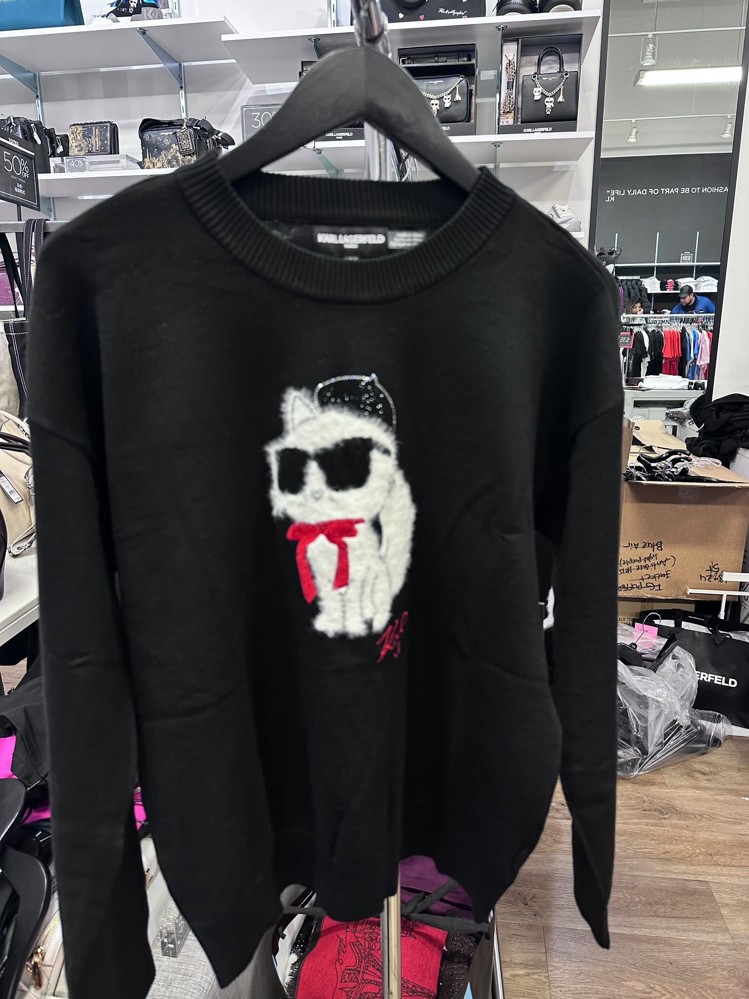 WX33 KL 畫家貓貓圖案 黑色長袖針織衫 Long Sleeve Choupette In Beret Sweater