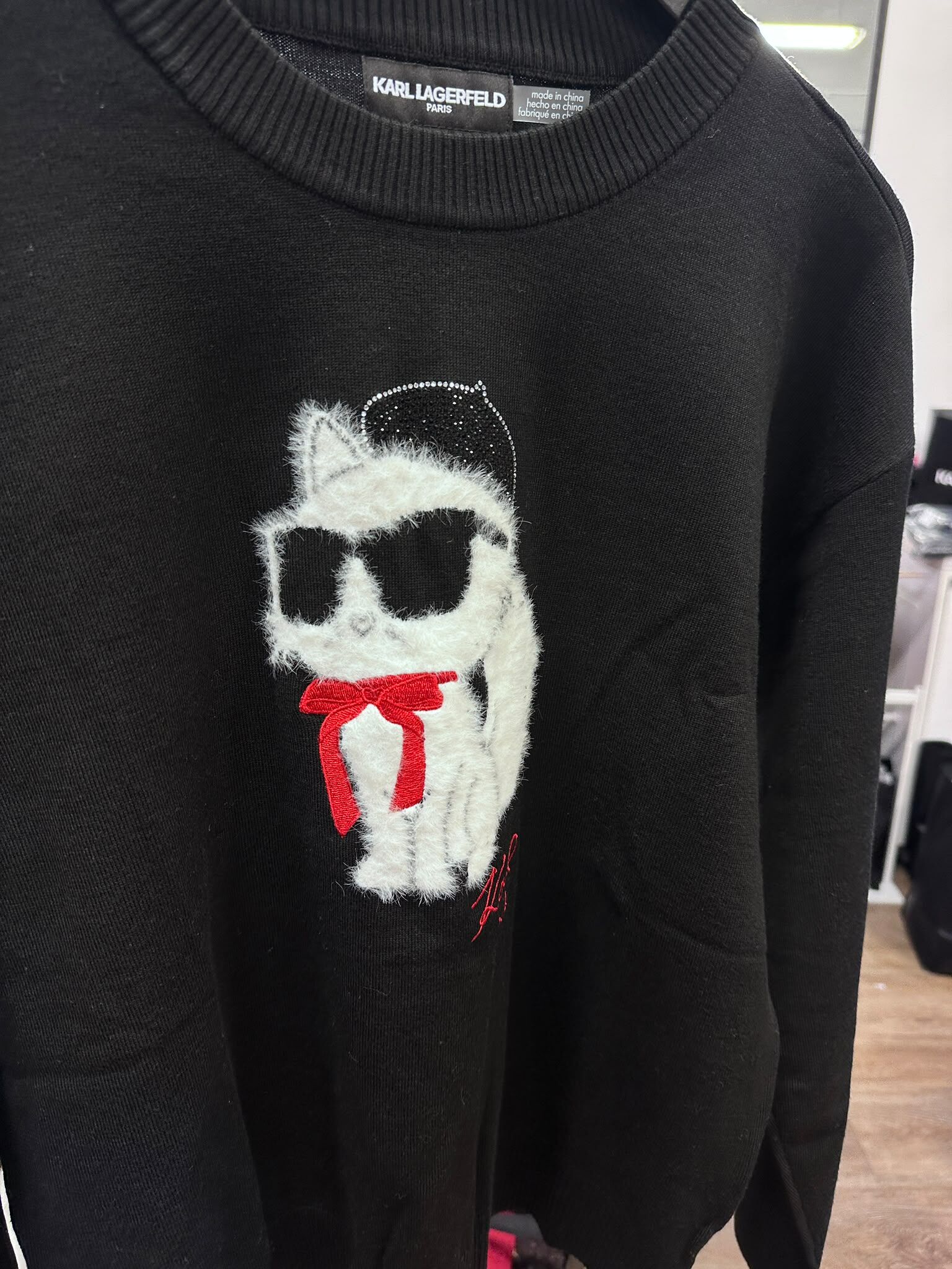WX33 KL 畫家貓貓圖案 黑色長袖針織衫 Long Sleeve Choupette In Beret Sweater