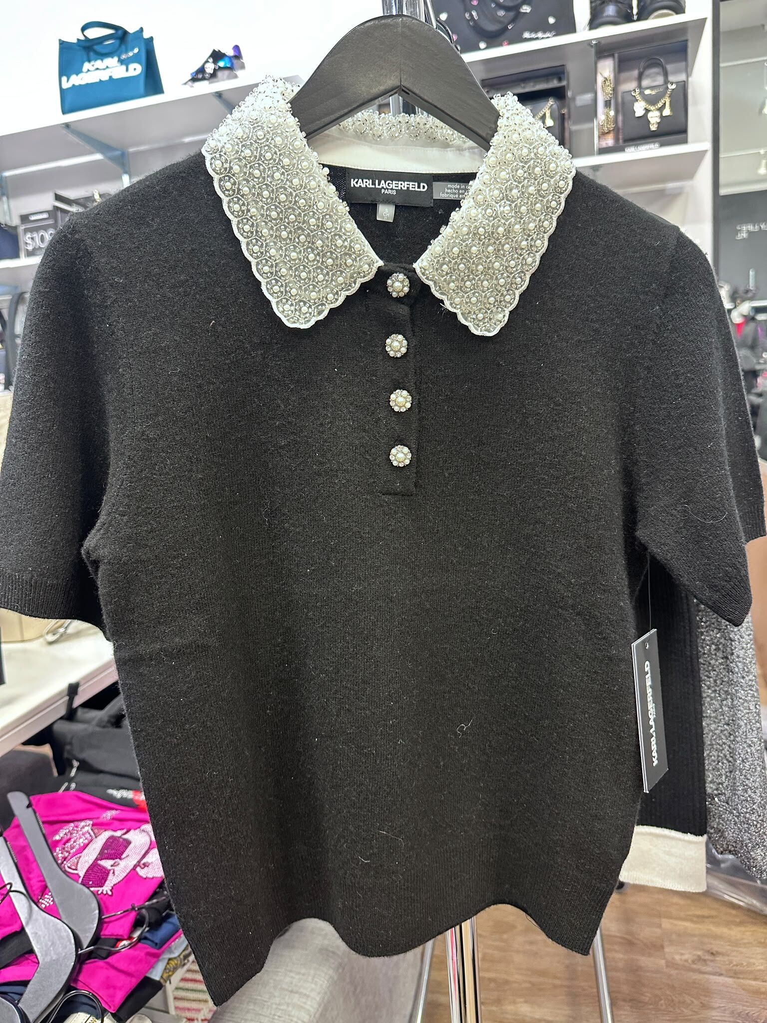 WX37 KL 白色珍珠Polo領 黑色短袖針織衫 Short Sleeve Embelleshed Collared Top