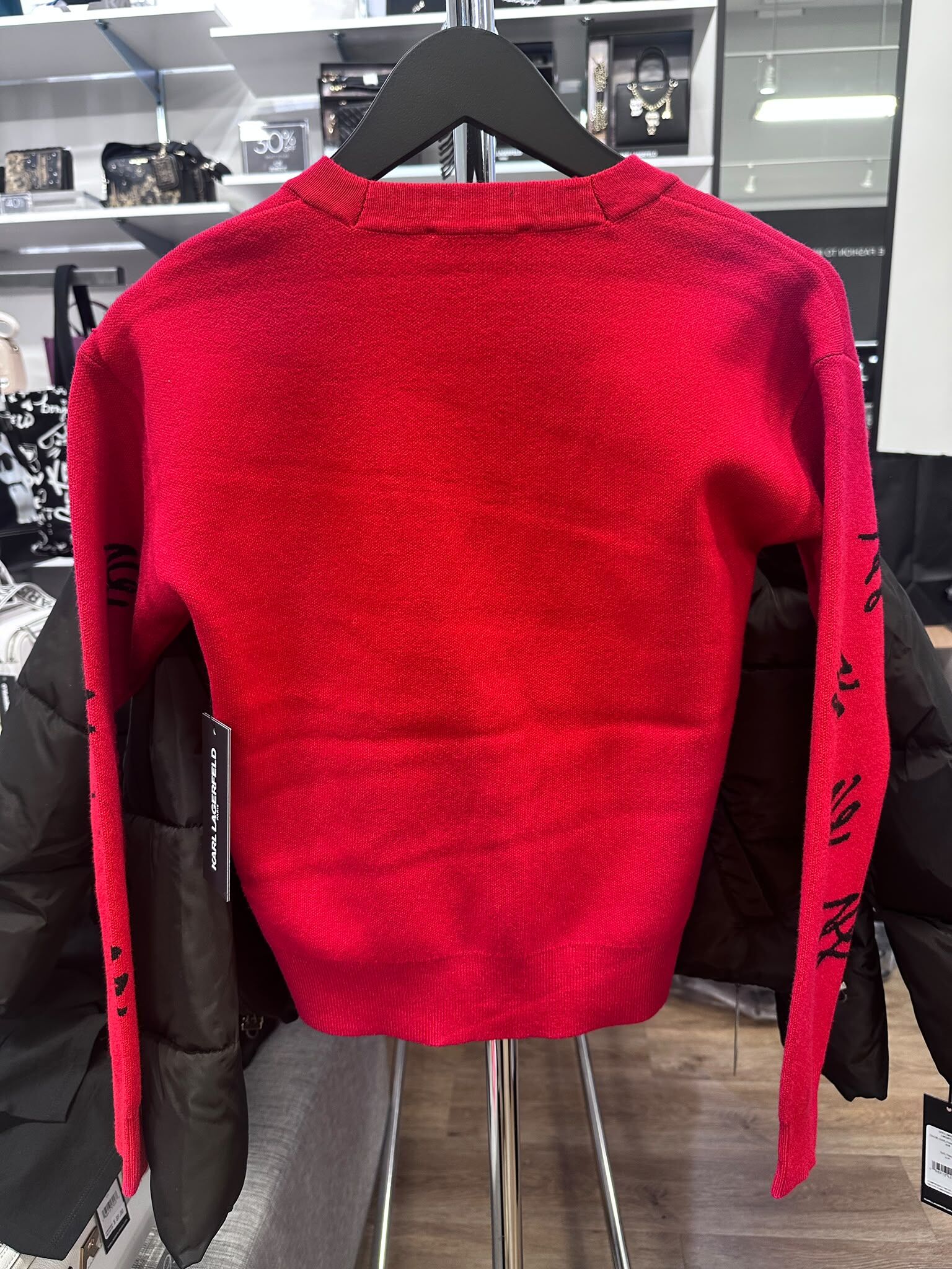 WX42 KL 黑色logo 紅色開胸針織外套 Scripted Logo Print Cardigan