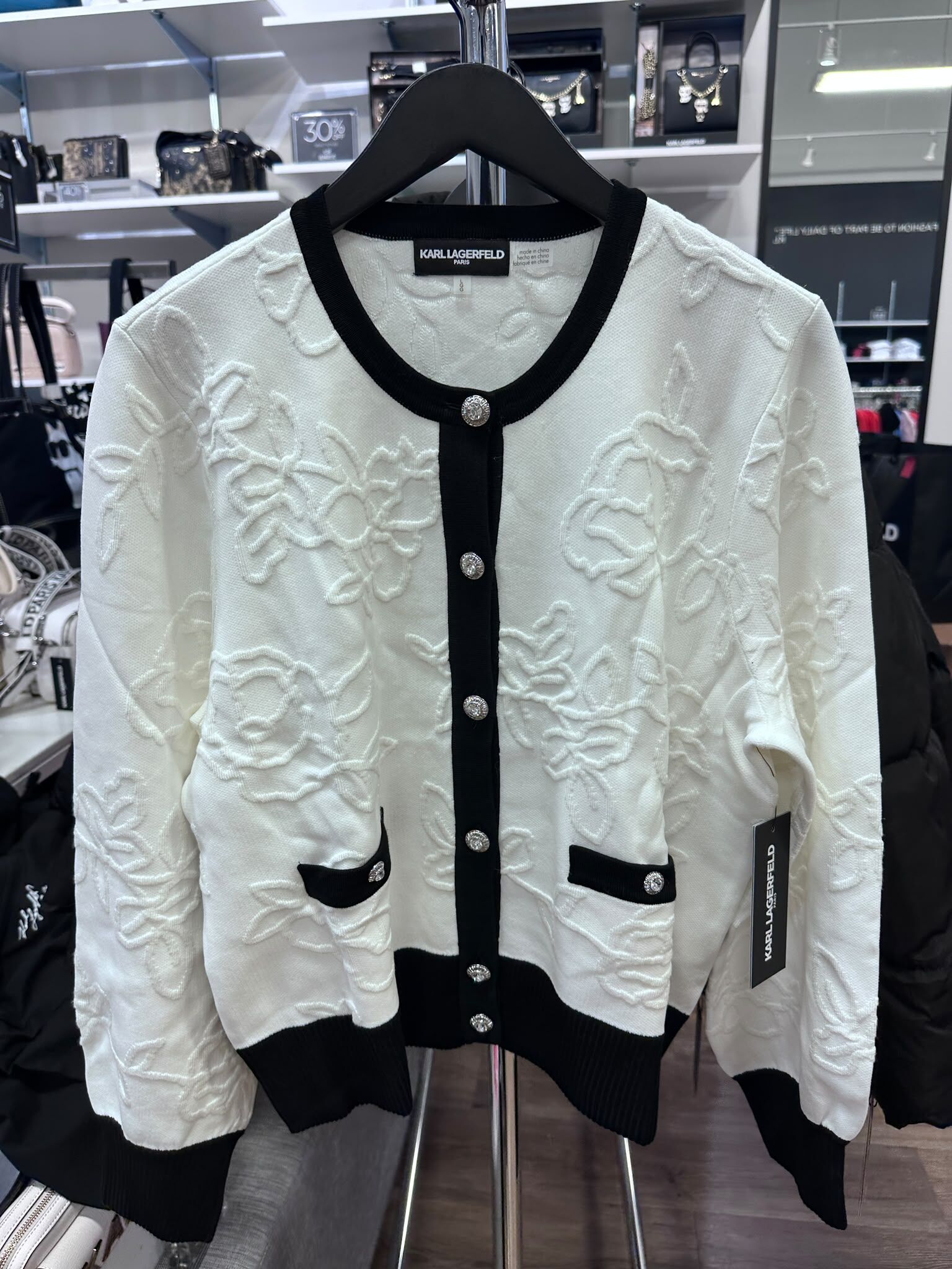 WX46 KL 白色扣鈕凸花花外套針織衫  Lady Cardigan