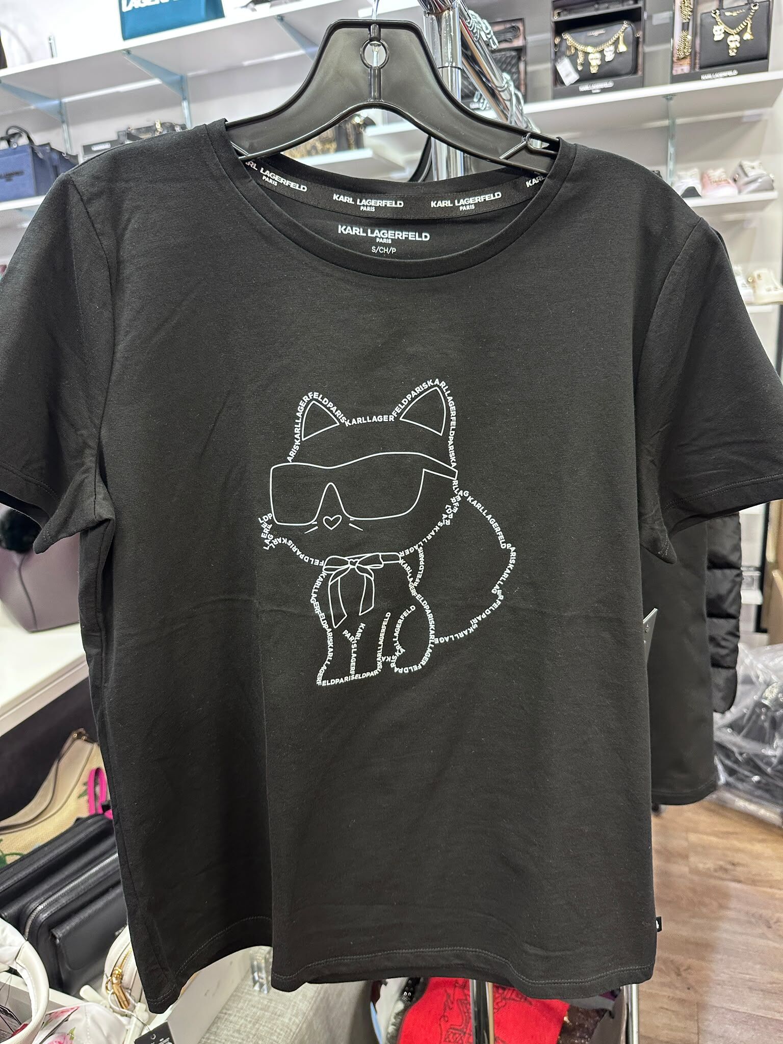 WX62 KL 白色蝴蝶結貓貓圖案黑色短袖衫 Choupette Logo Outline Tee