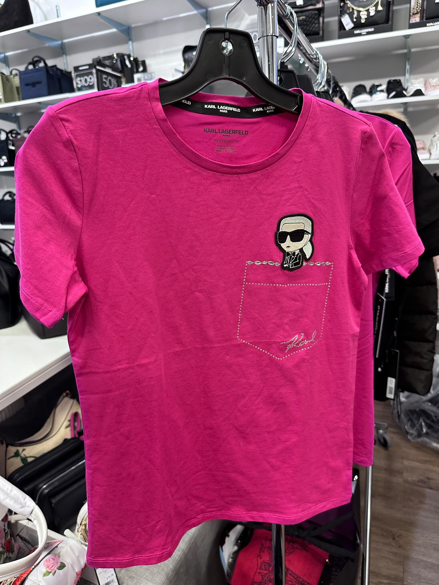 WX64 KL 老佛爺細圖案 桃紅色短袖衫 Choupette Tee