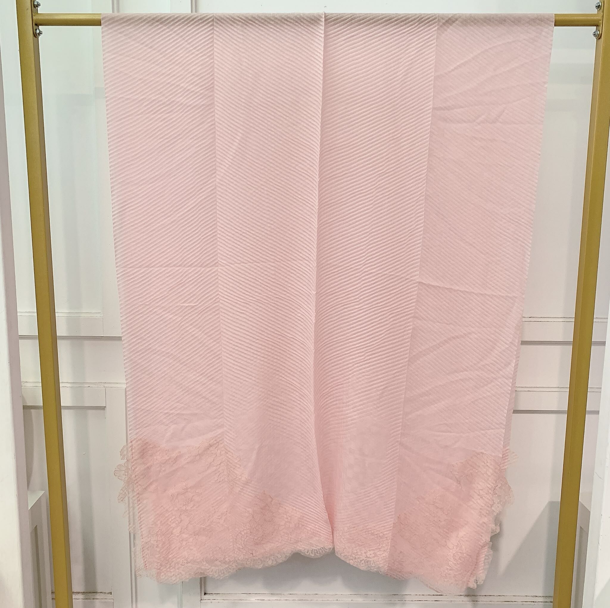 ACC-CCG1025-046 100% Merino Wool + Lace 約:70x180cm (A46)