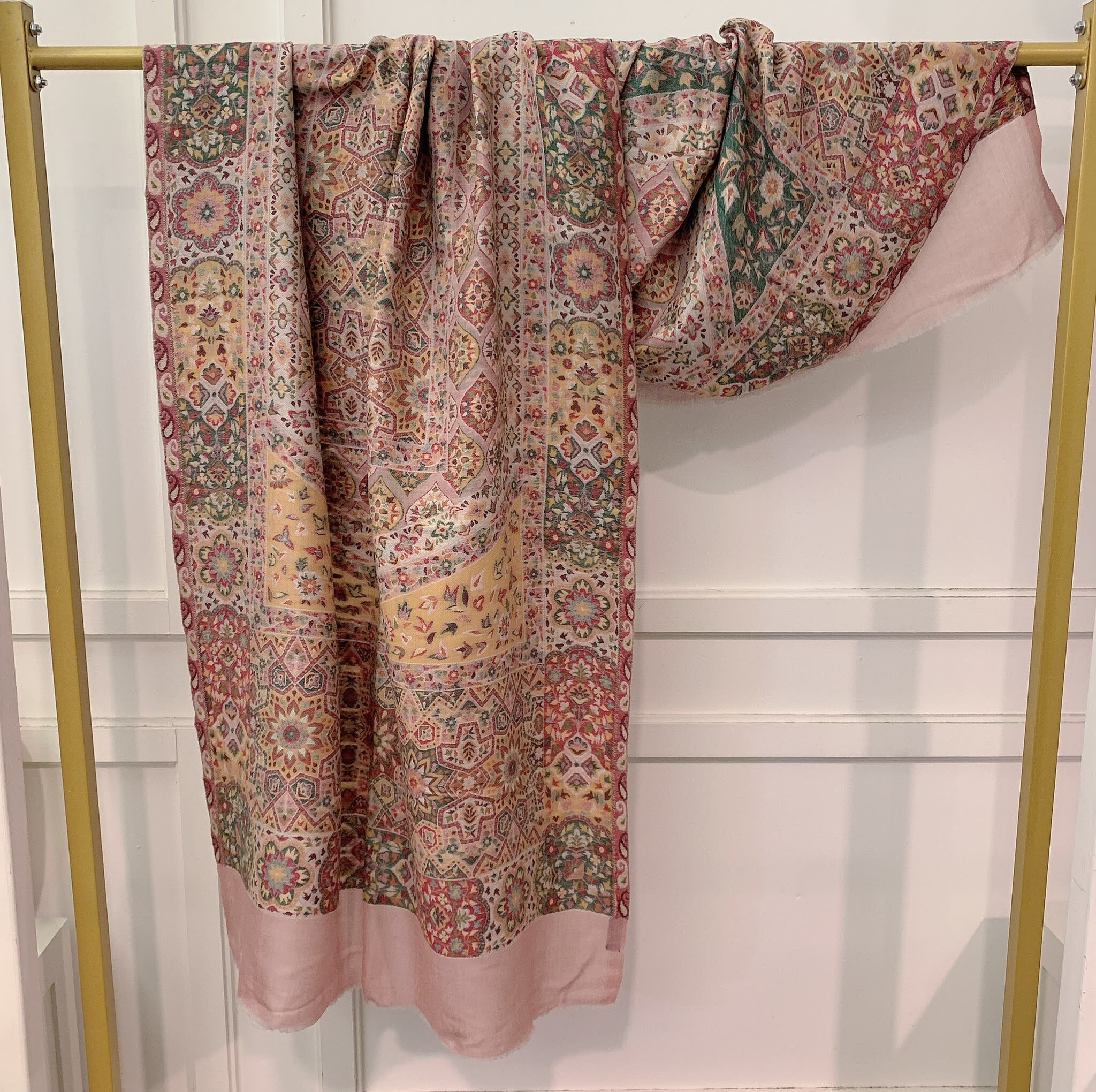 ACC-CCG1025-052 100% Merino Wool 約:70x180cm (A52)