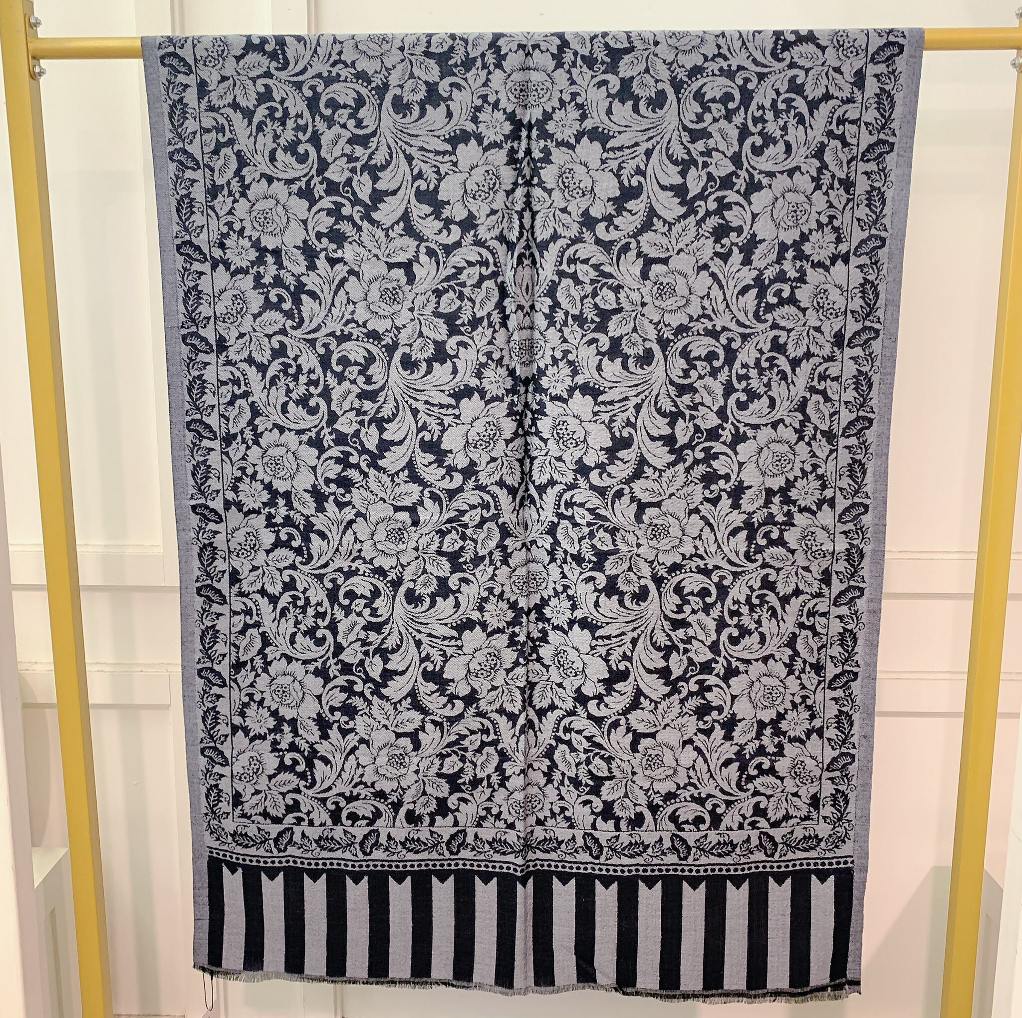 ACC-CCG1025-054 Kani-100% Merino Wool 約:70x180cm (A54)