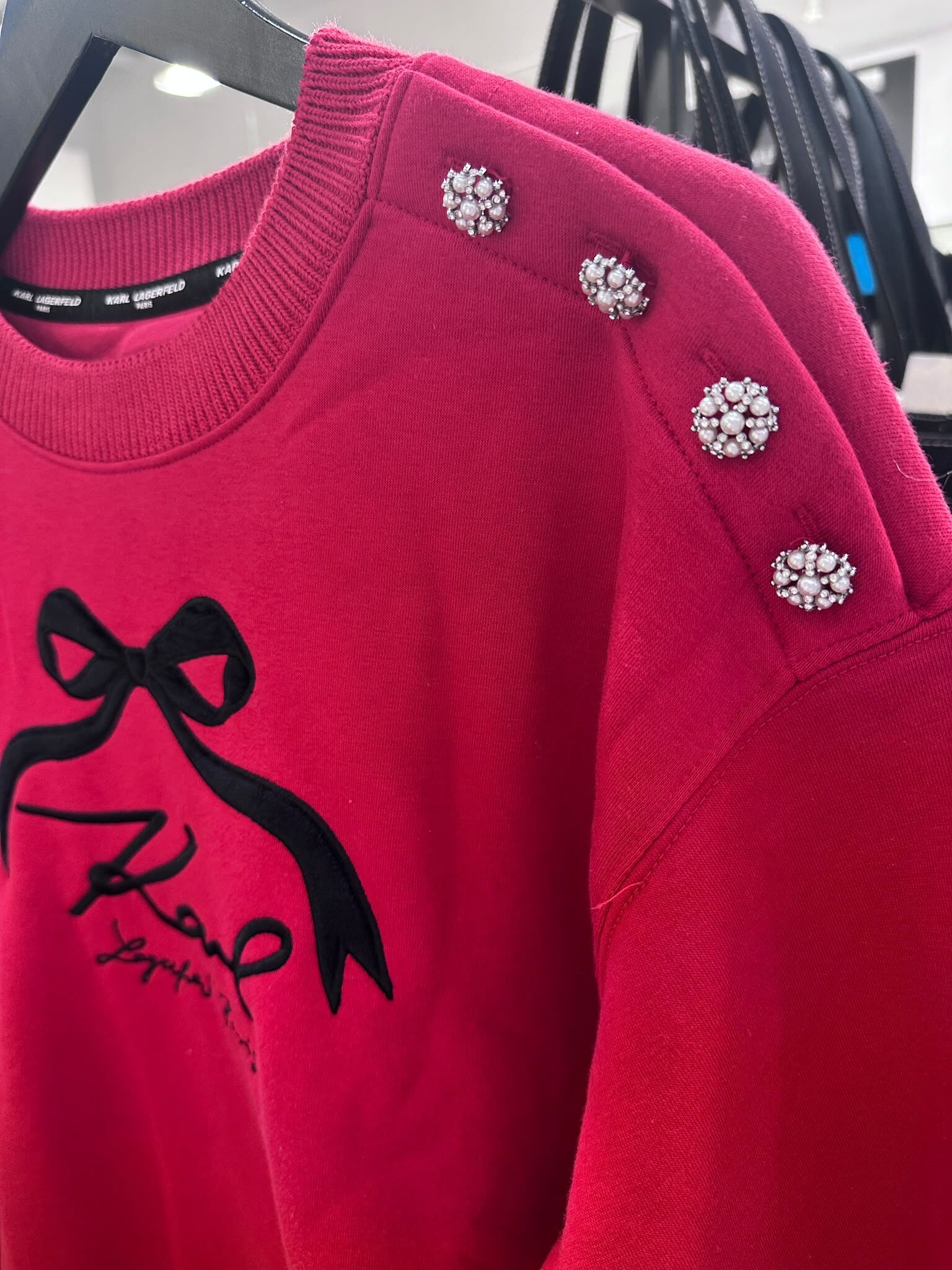 WX88 KL 蝴蝶結圖案 紅色衛衣 Bow Sweatshirt with Buttons