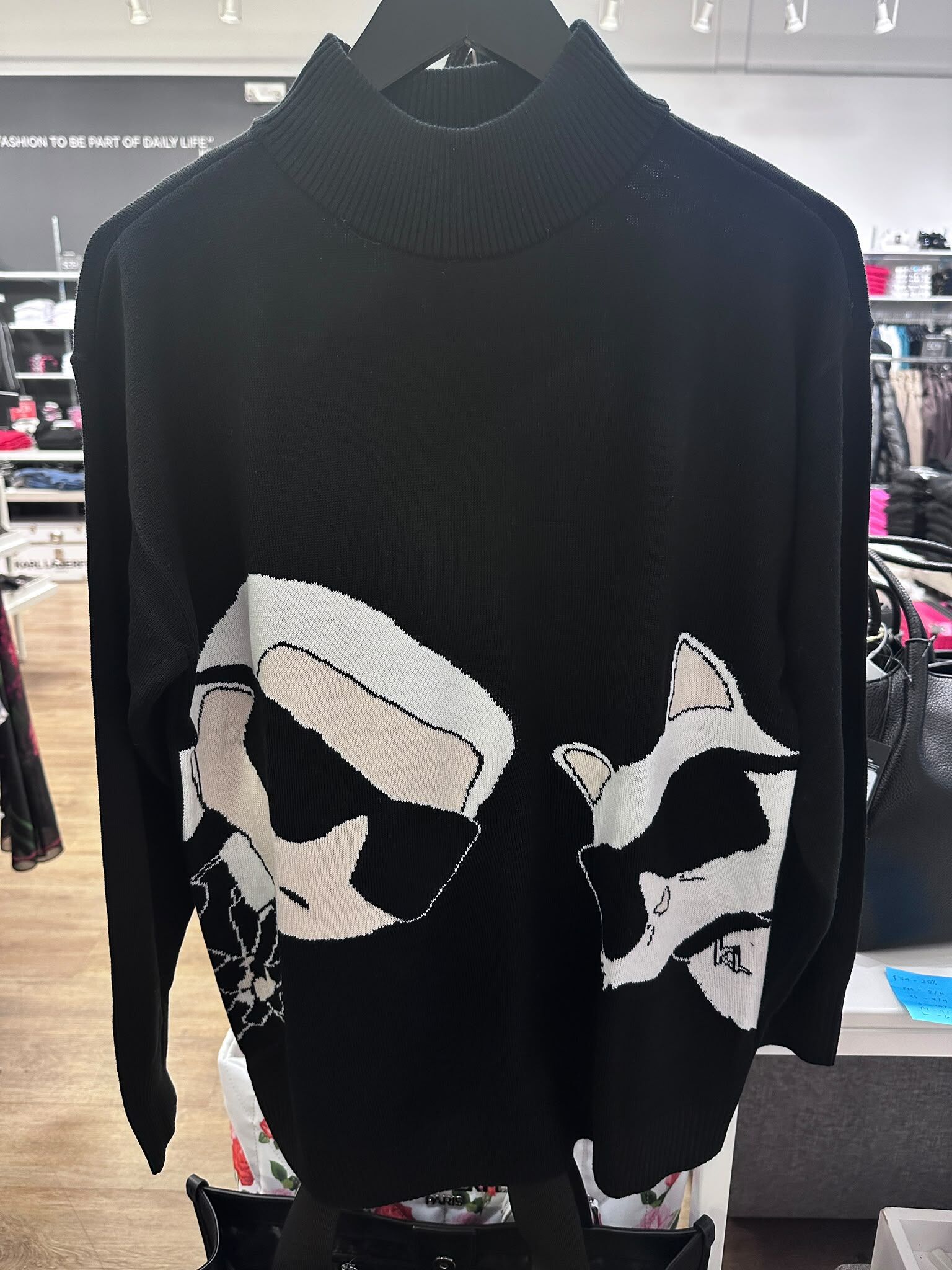 WX89 KL 老佛爺貓貓圖案黑色樽領長袖針織衫  Round Head Duo Sweater