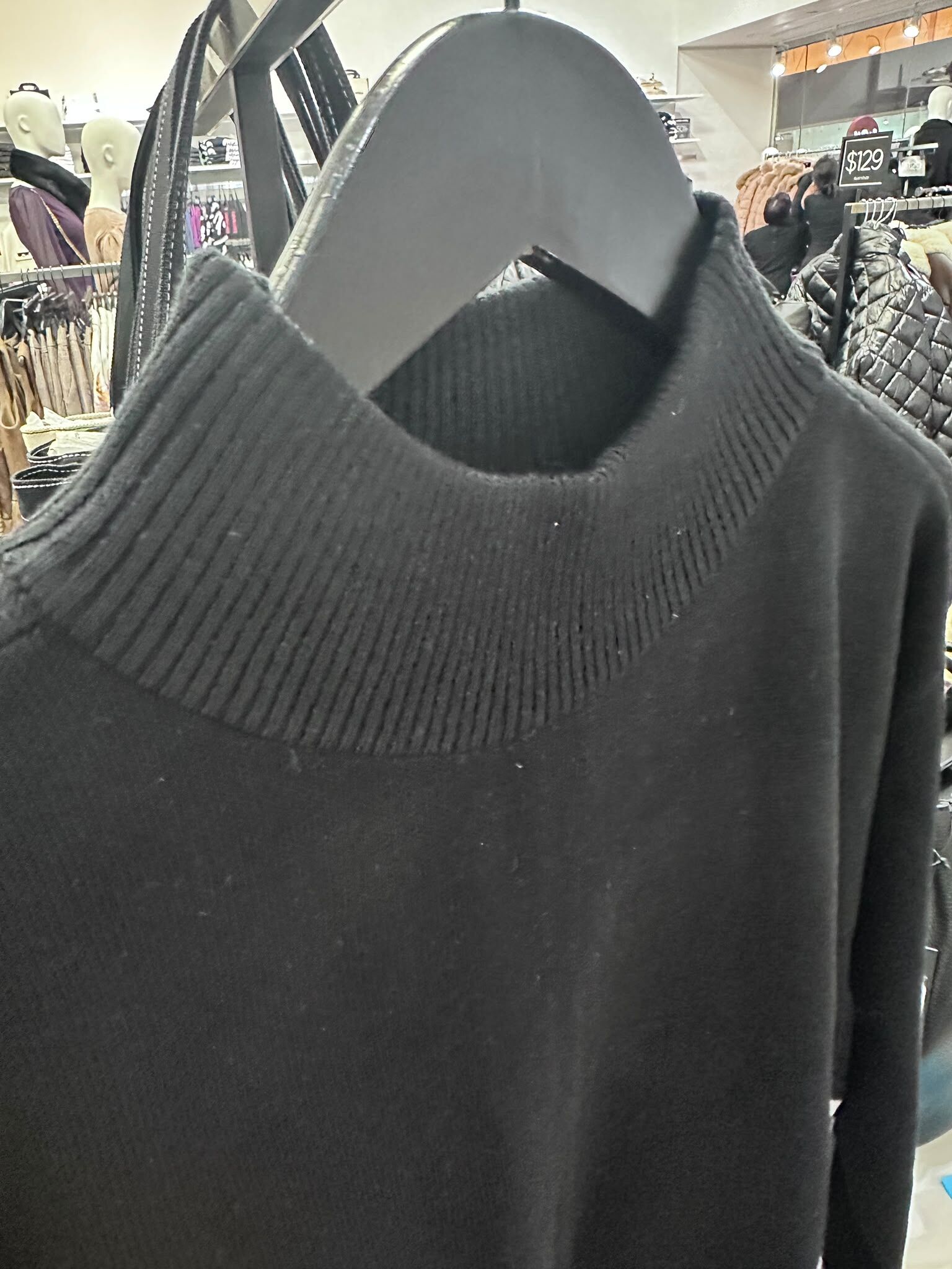 WX89 KL 老佛爺貓貓圖案黑色樽領長袖針織衫  Round Head Duo Sweater