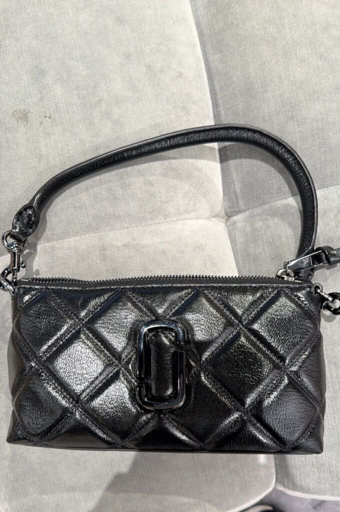 GJ003 Marc Jacobs The Quilted Snapshot 絎縫皮革單肩包 23x12cm