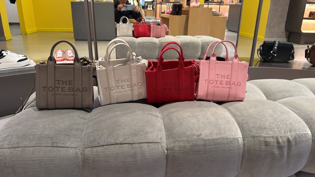 GJ007 Marc Jacobs The Leather Tote Bag 皮革包 18x15cm