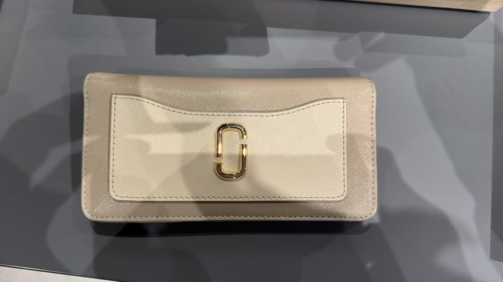 GJ017 Marc Jacobs The Snapshot Slim Biforl Wallet 十字紋防刮皮革翻蓋雙折長銀包
