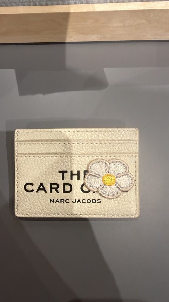 GJ022 Marc Jacobs 雛菊刺繡系列皮革卡套