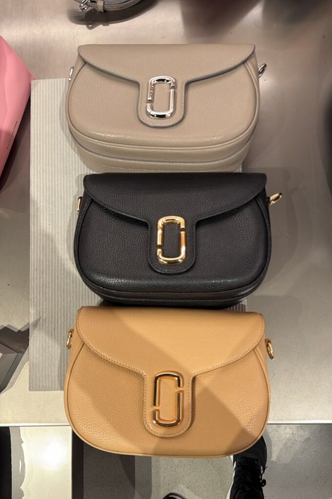 GJ053 Marc Jacobs 經典皮革翻蓋半圓馬鞍包 23x15cm