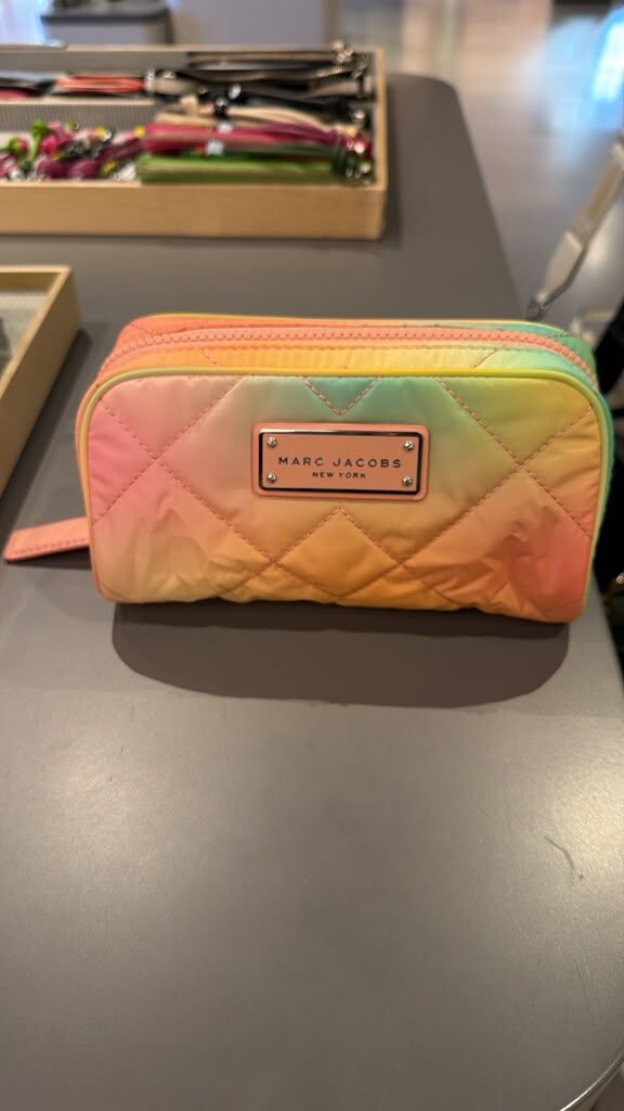 GJ074 Marc Jacobs 彩虹漸層雙層菱格紋尼龍化妝包 20x10cm