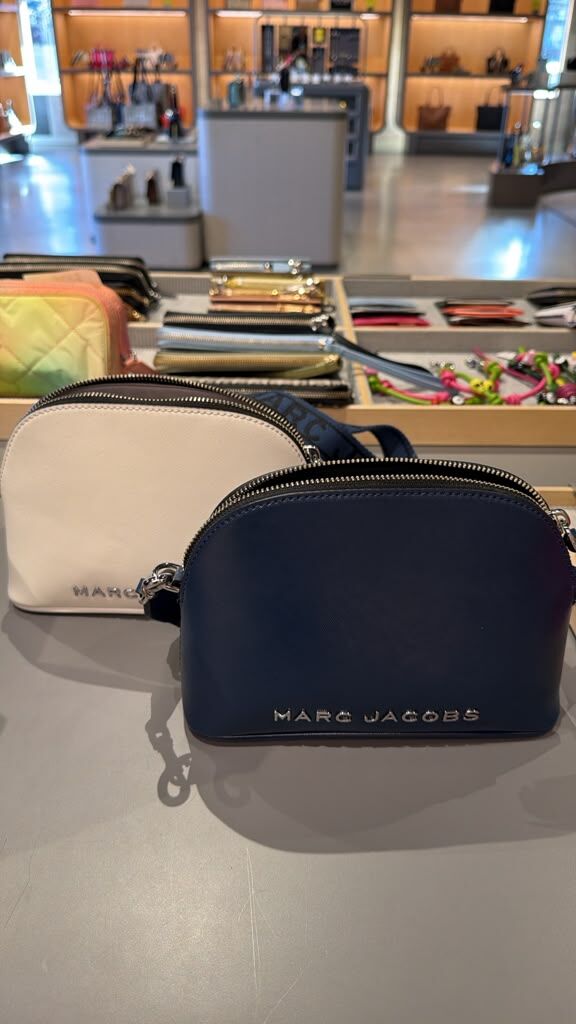 GJ079 Marc Jacobs 經典圓頂皮革雙層拉鍊半月貝殼包 21x14cm