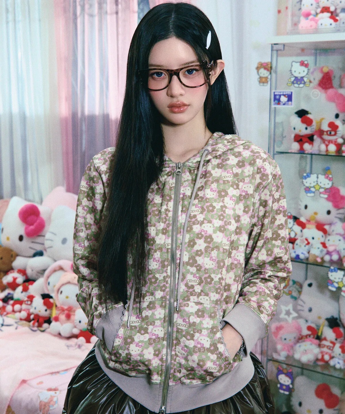 <萌幻聯動✨>韓國aeae x HELLO KITTY 🐱聯名系列  PATTERN ZIP UP HOODIE 滿版KITTY 連帽外套