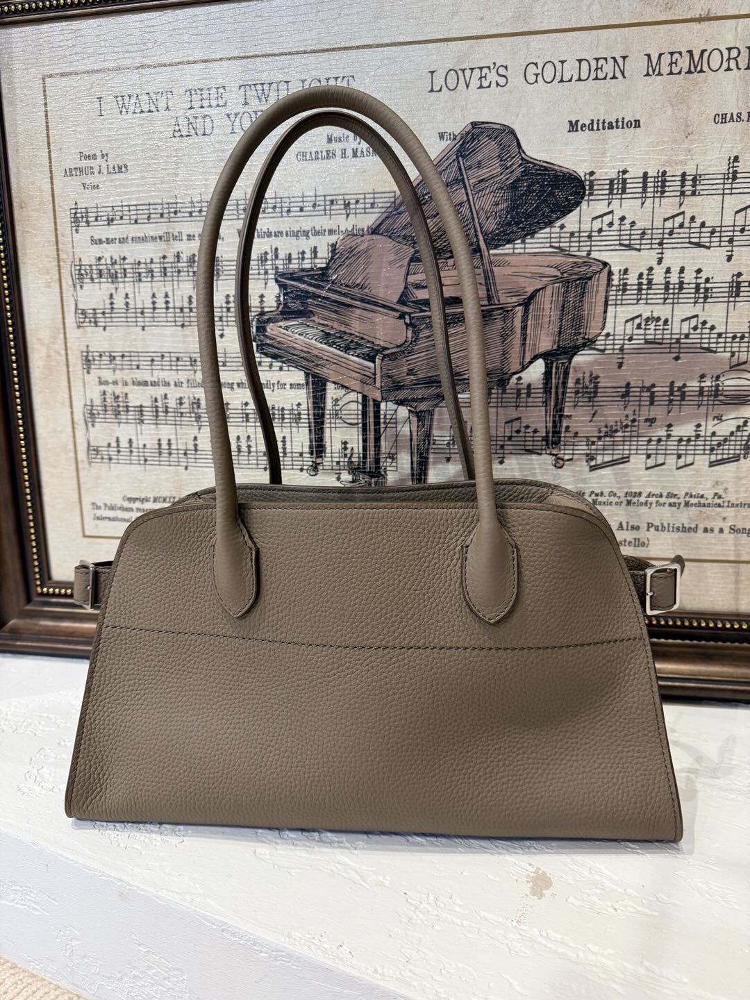The Row Margaux Shoulder Bag 12 Smoke Taupe 煙燻灰褐色粒面小牛皮單肩手袋
