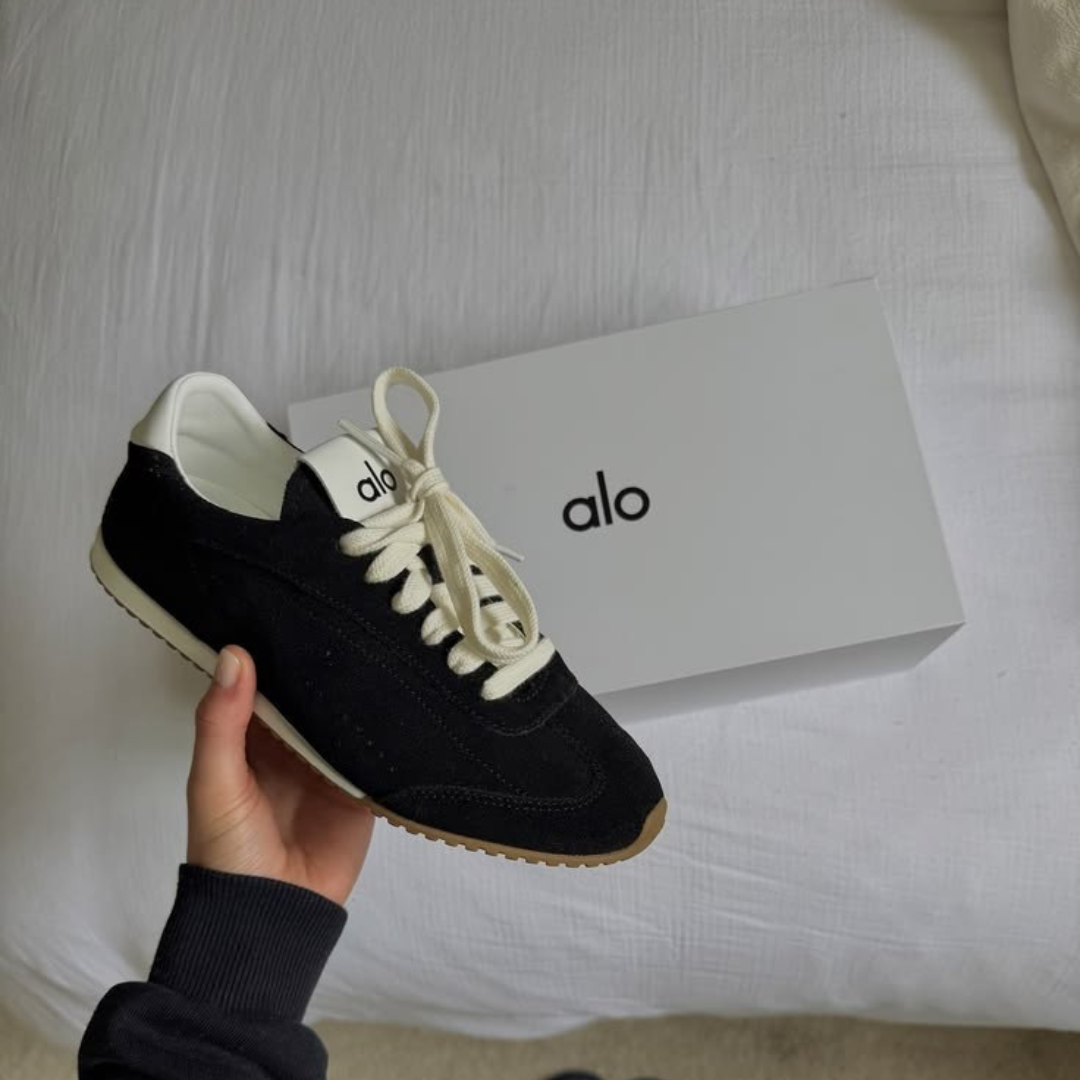 Alo Yoga Sunset Sneaker 麂皮運動鞋