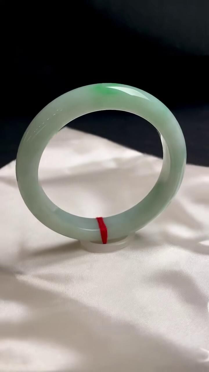 細糯化飄綠正圈平安鐲翡翠手鐲,天然翡翠A玉, 緬甸玉, Jade, Jadeite