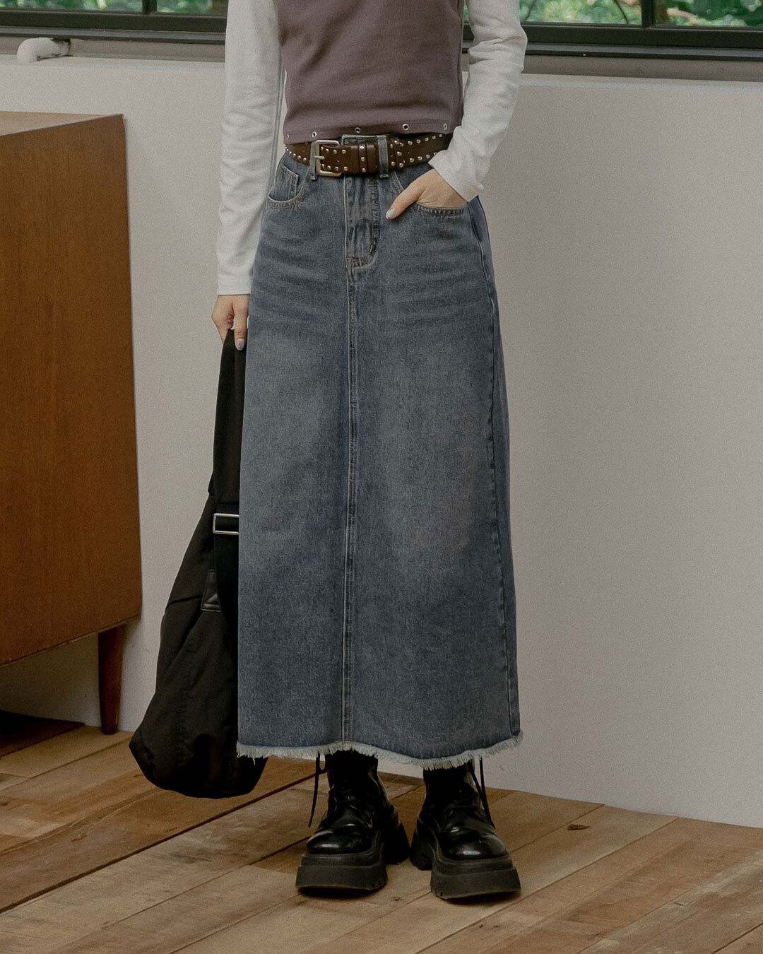 Vintage-wash raw-hem denim maxi skirt with belt (XS-L)【03021727】in stock+pre-order
