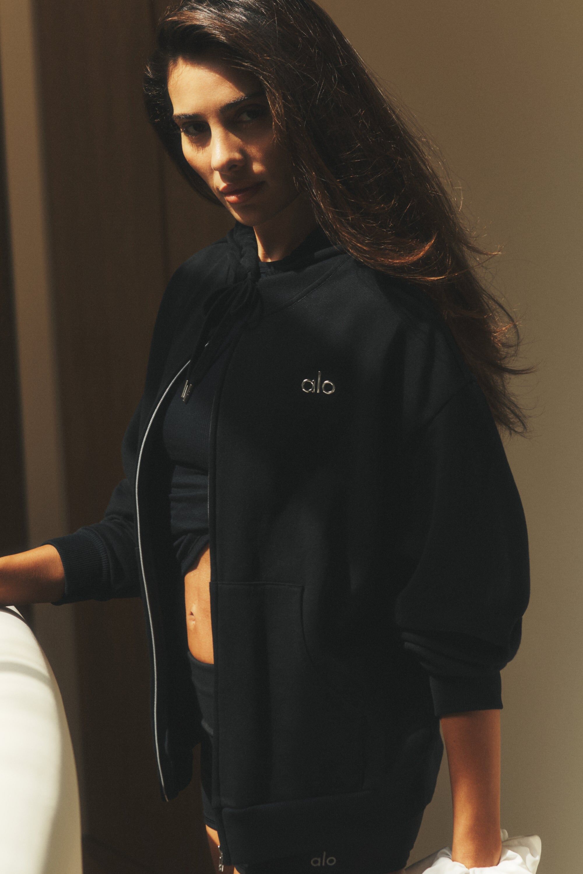 <黑五限時折扣-48HR>alo yoga Accolade Full Zip Hoodie 潮 流 穿搭 瑜珈 經典 金屬銀 LOGO 連帽 外套 女款
