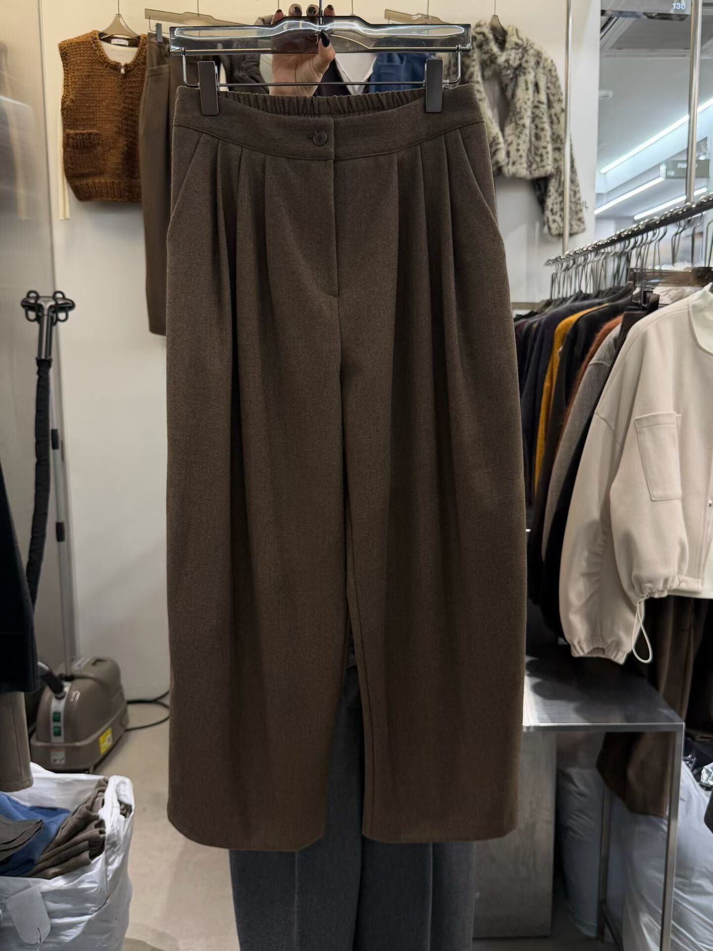 TS7208 高腰打褶寬褲
