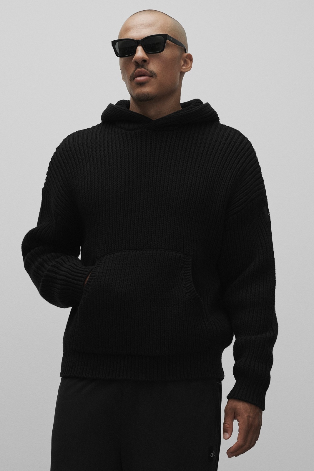 <黑五限時折扣-48HR>ALO Chunky Knit Rewind Hoodie 潮 流 穿搭 運動風 時尚 粗針織 手臂 LOGO 帽T 男款
