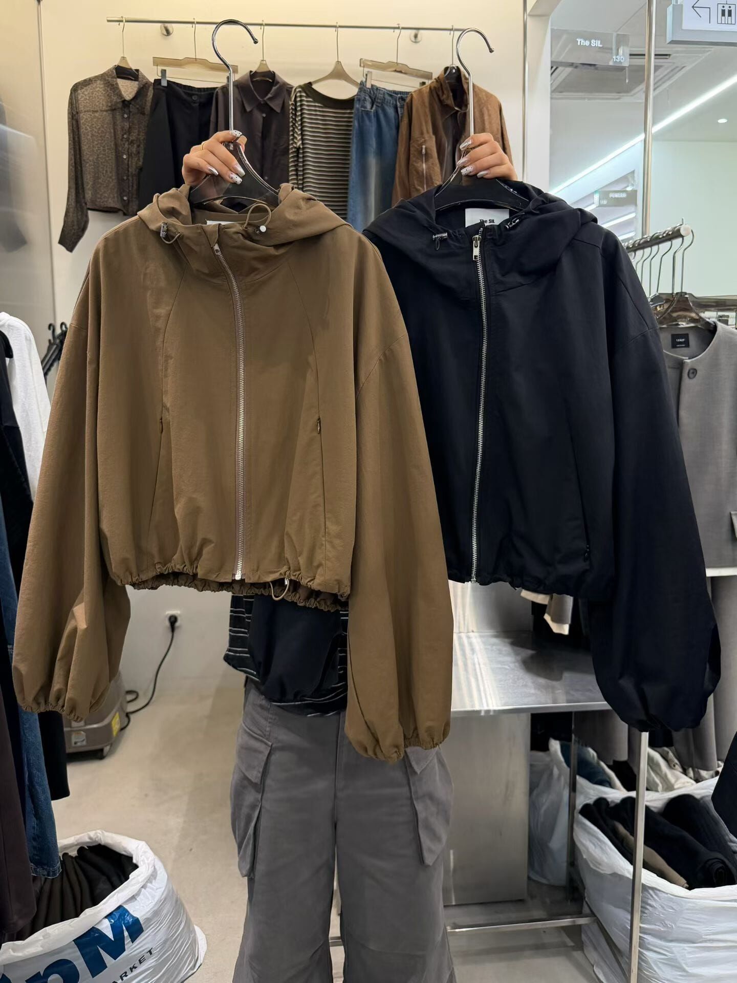 TS7258 連帽拉錬束口短版外套