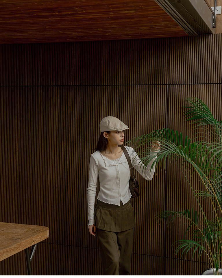 Lace-trimmed faux two-piece button-down long-sleeved top, available in three colors【01200206】in stock+pre-order