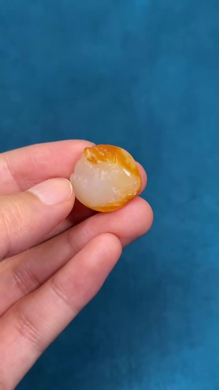 和田玉籽料如魚得水,天然和田玉軟玉