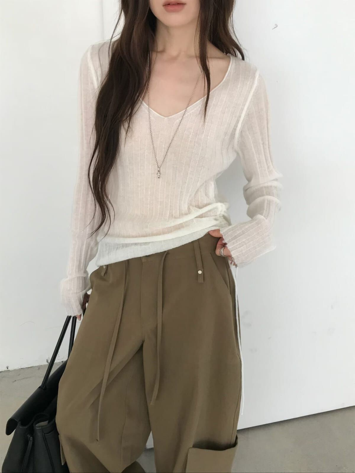NE7203 V領坑條側抽繩針織上衣