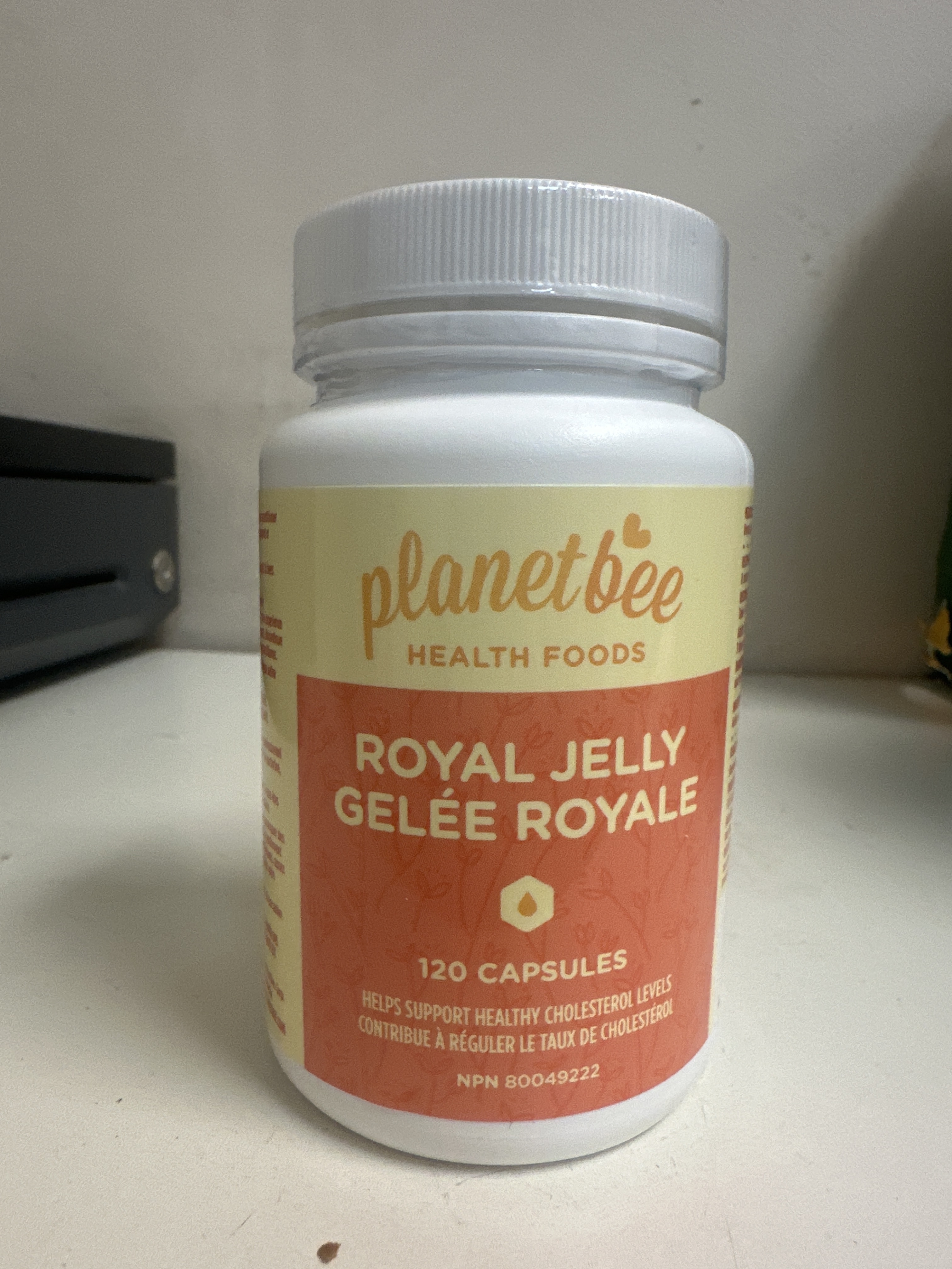 WY10 Planetbee Royal Jelly 蜂王漿膠囊 120粒裝 (500mg / 粒)  到期日: 約 2028/05