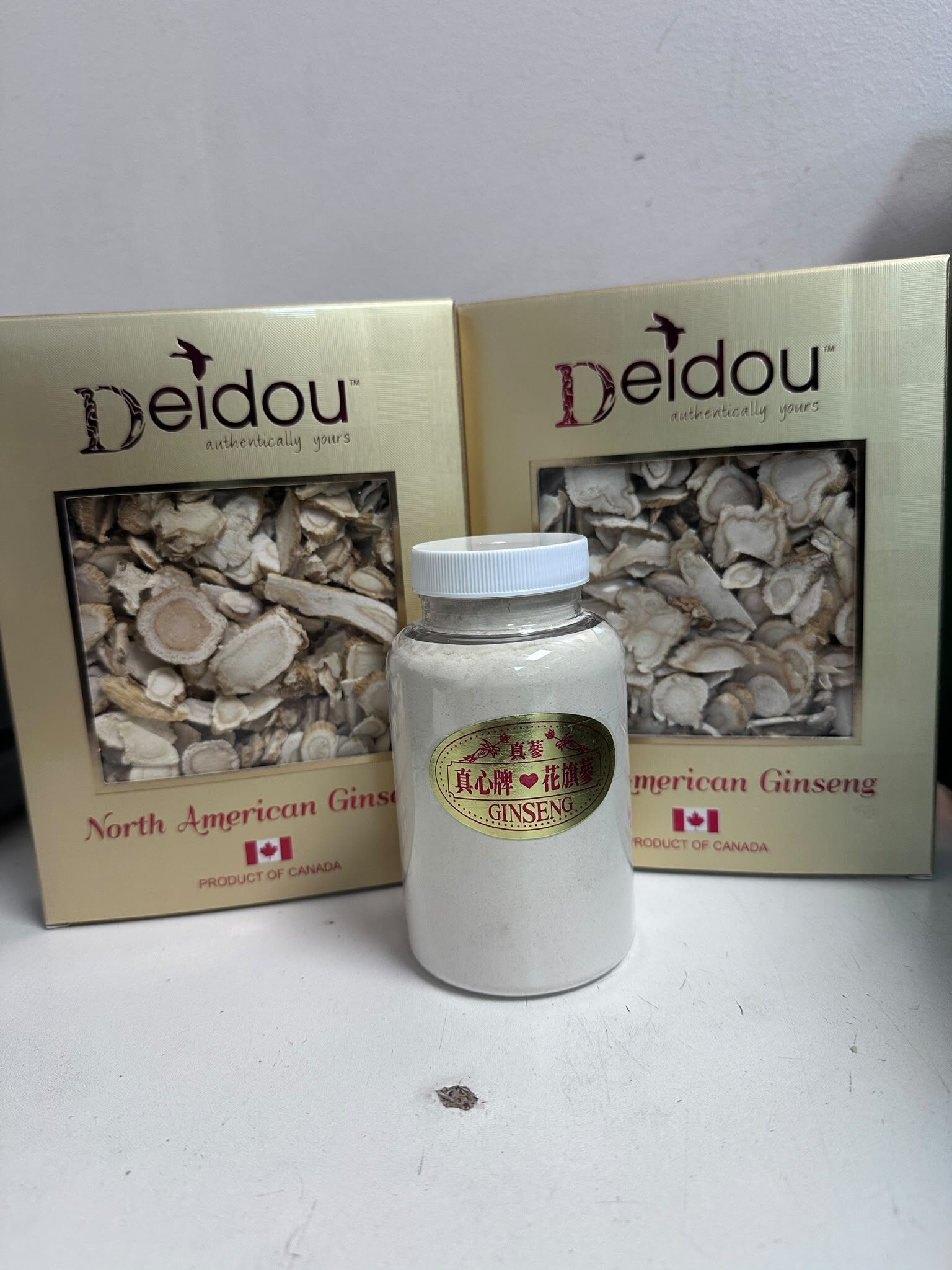 WY02 花旗參皇健康套裝 B (加拿大花旗參皇 (5年) (中號參片) (半磅) * 2+加拿大花旗參粉( 5年)樽裝 (1/4磅)  )