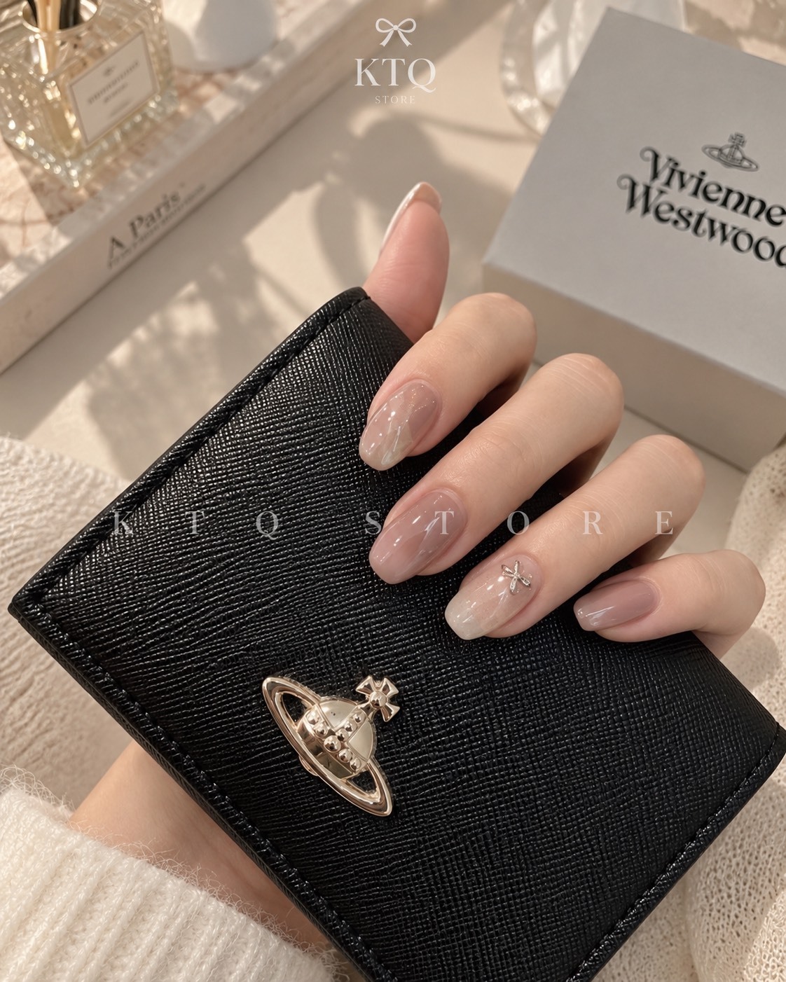 KTQ STORE ‧Vivienne Westwood 西太后 土星 Logo 按扣夾層 滌棉錢包 女款 黑色5115002MWS000BBLACK