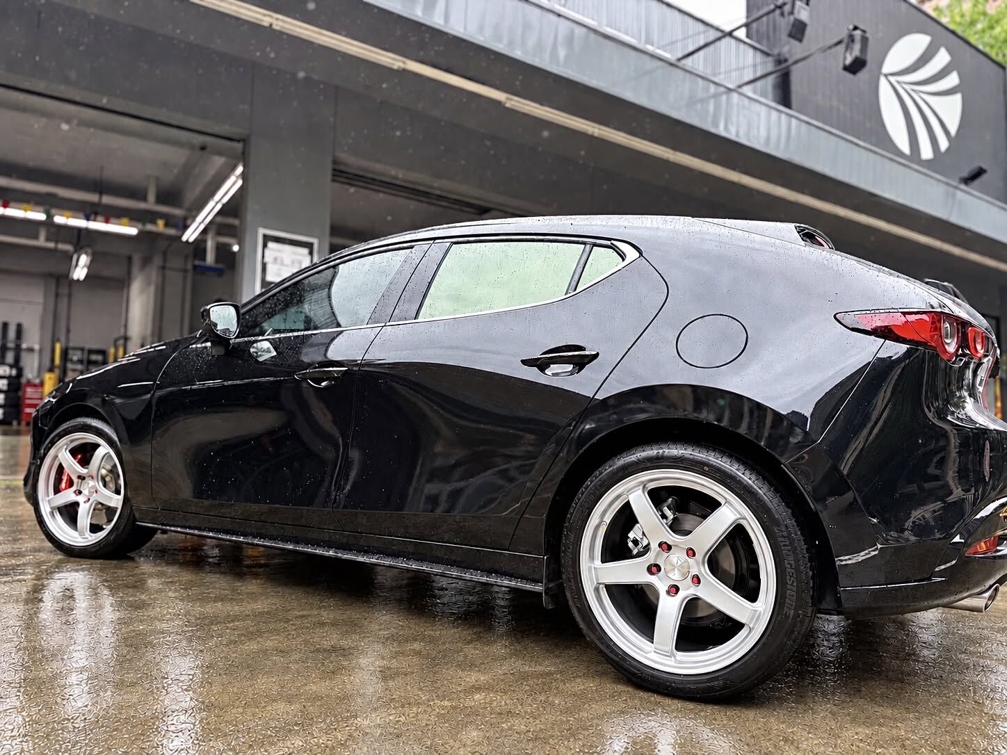MAZDA3 18吋鋁圈