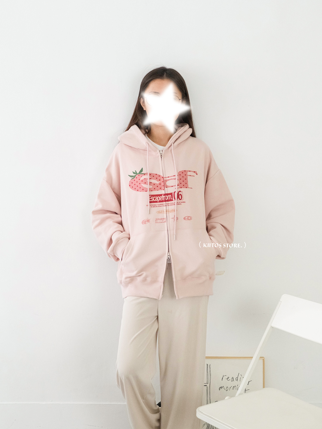 【預購】韓國代購 ESCAPEFROM 草莓 圓點 ESCF 標誌拼貼印花雙向拉鍊連帽外套 粉色